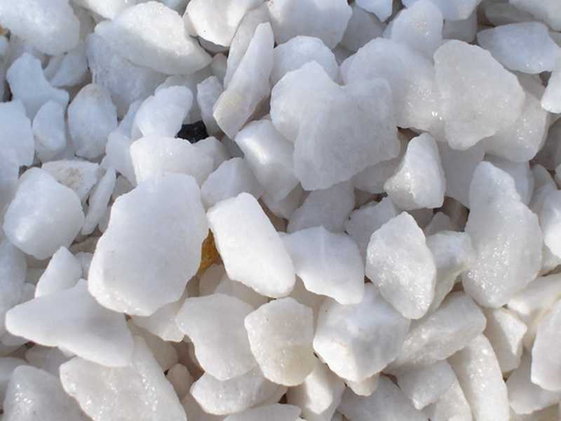 White Decorative gravel